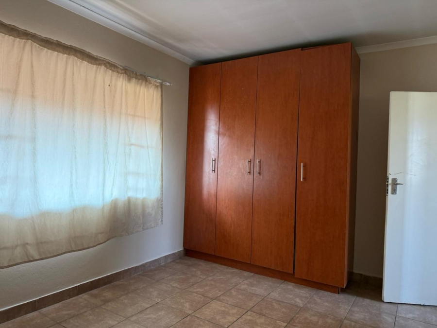 2 Bedroom Property for Sale in Rustenburg Central North West
